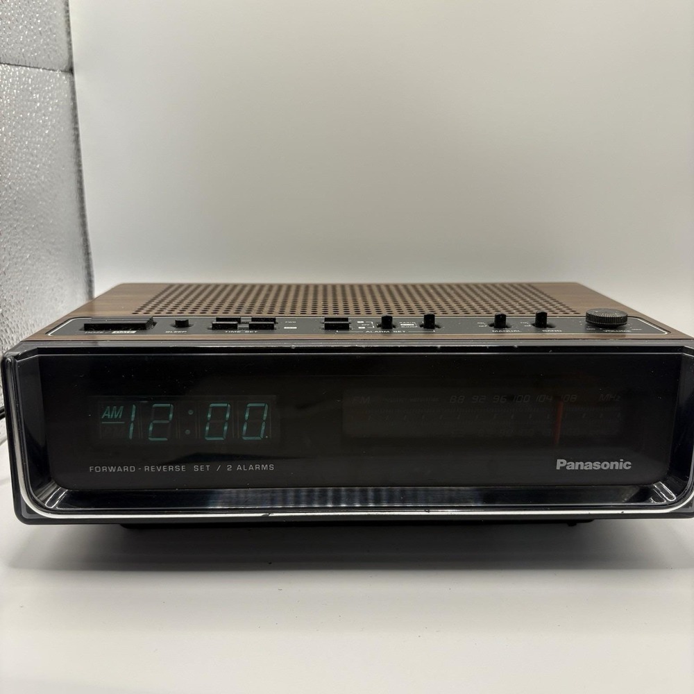 Panasonic RC-95 Digital Clock Radio Vintage Woodgrain Alarm AM FM Tested